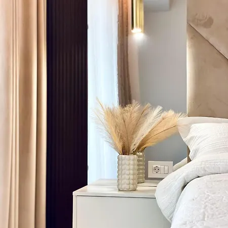 Onix Luxury Saraesa 306 דירה מאמאיה